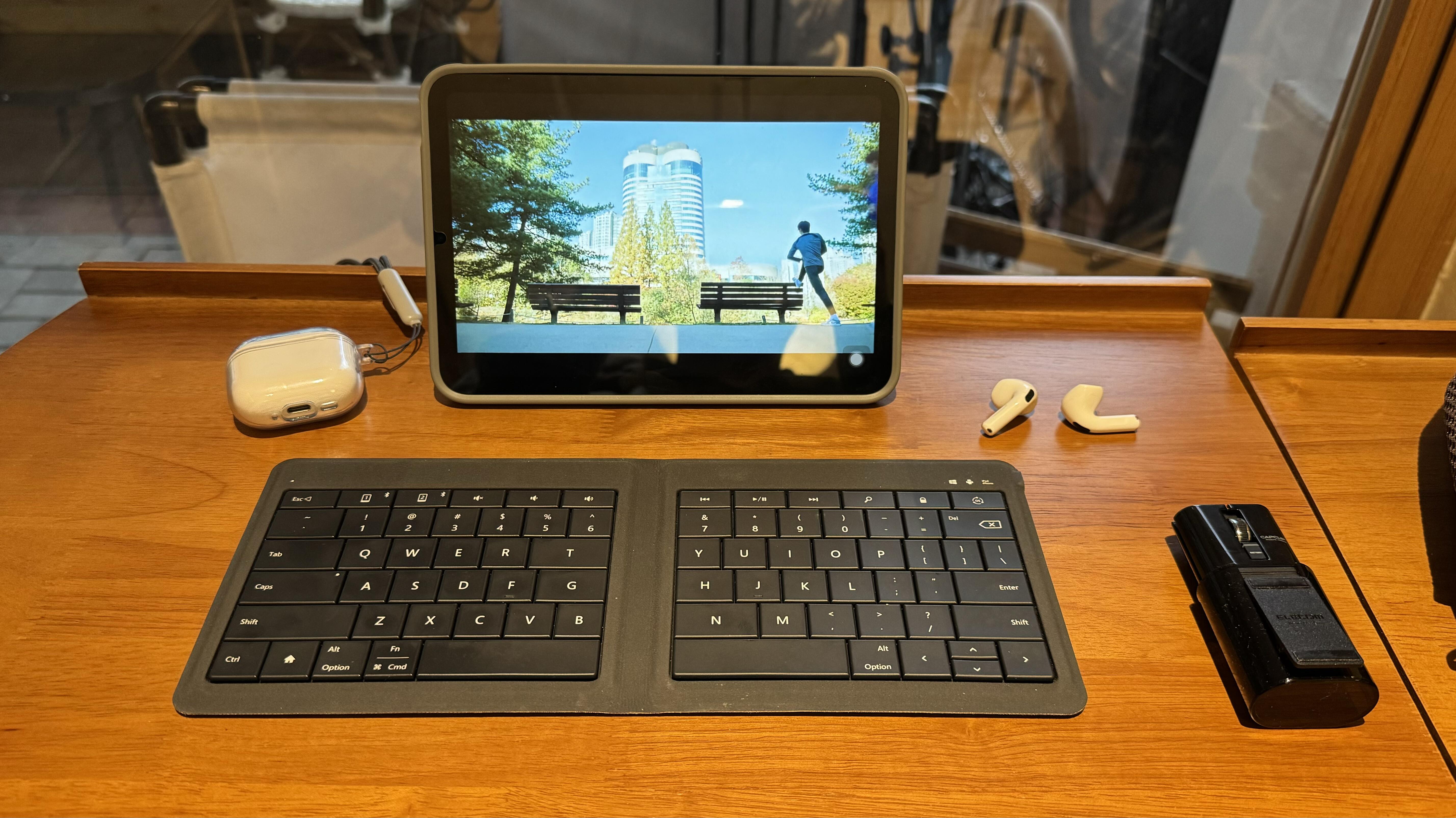 Best Keyboard for iPad mini 7: Microsoft Foldable Keyboard Review