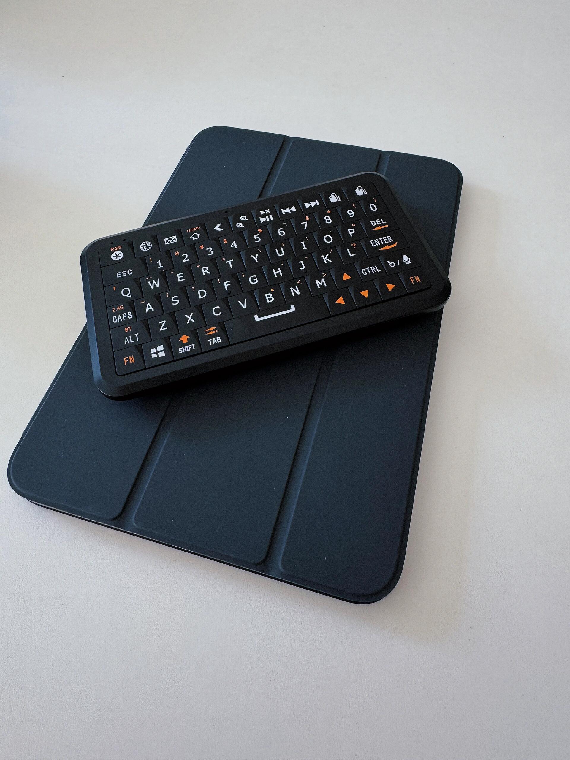 Best Portable Handheld Keyboard for iPad Mini 7 and Mobile Devices