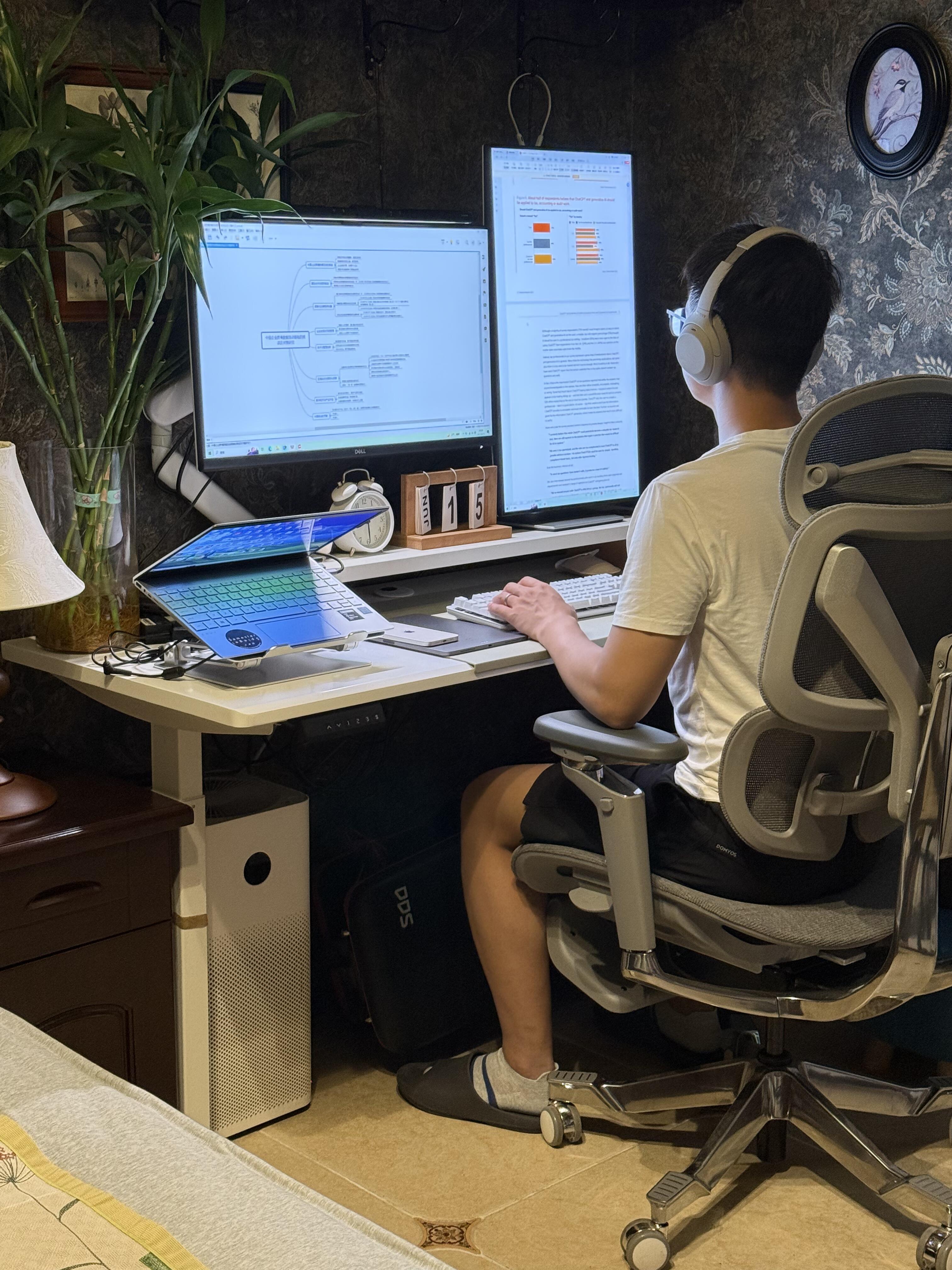 Top Office Tools for Researchers: Dell S2721DS, UGREEN Dock & More