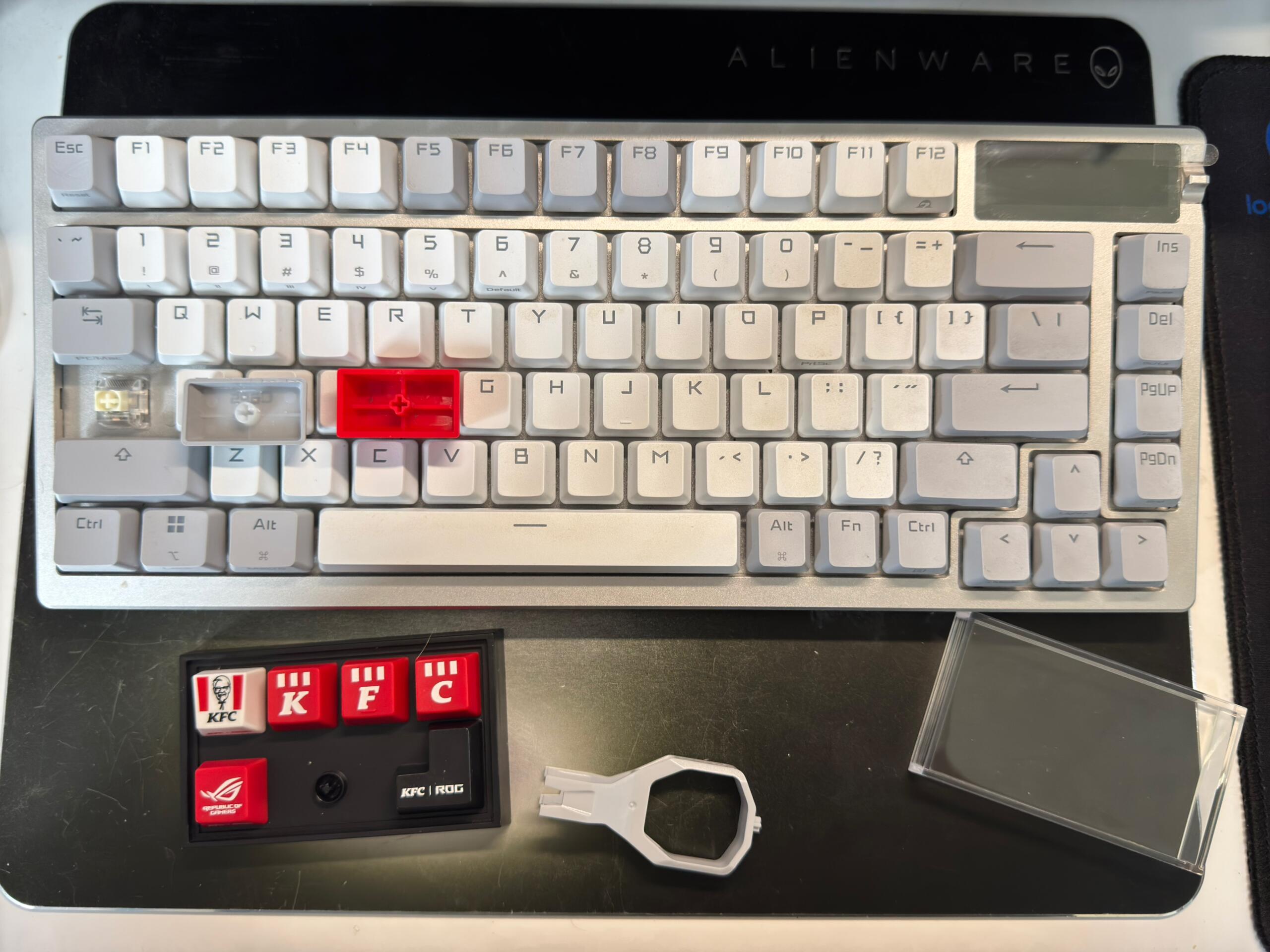 KFC Keycaps Compatibility Issues with ROG Keyboards: Installation and Height Concerns