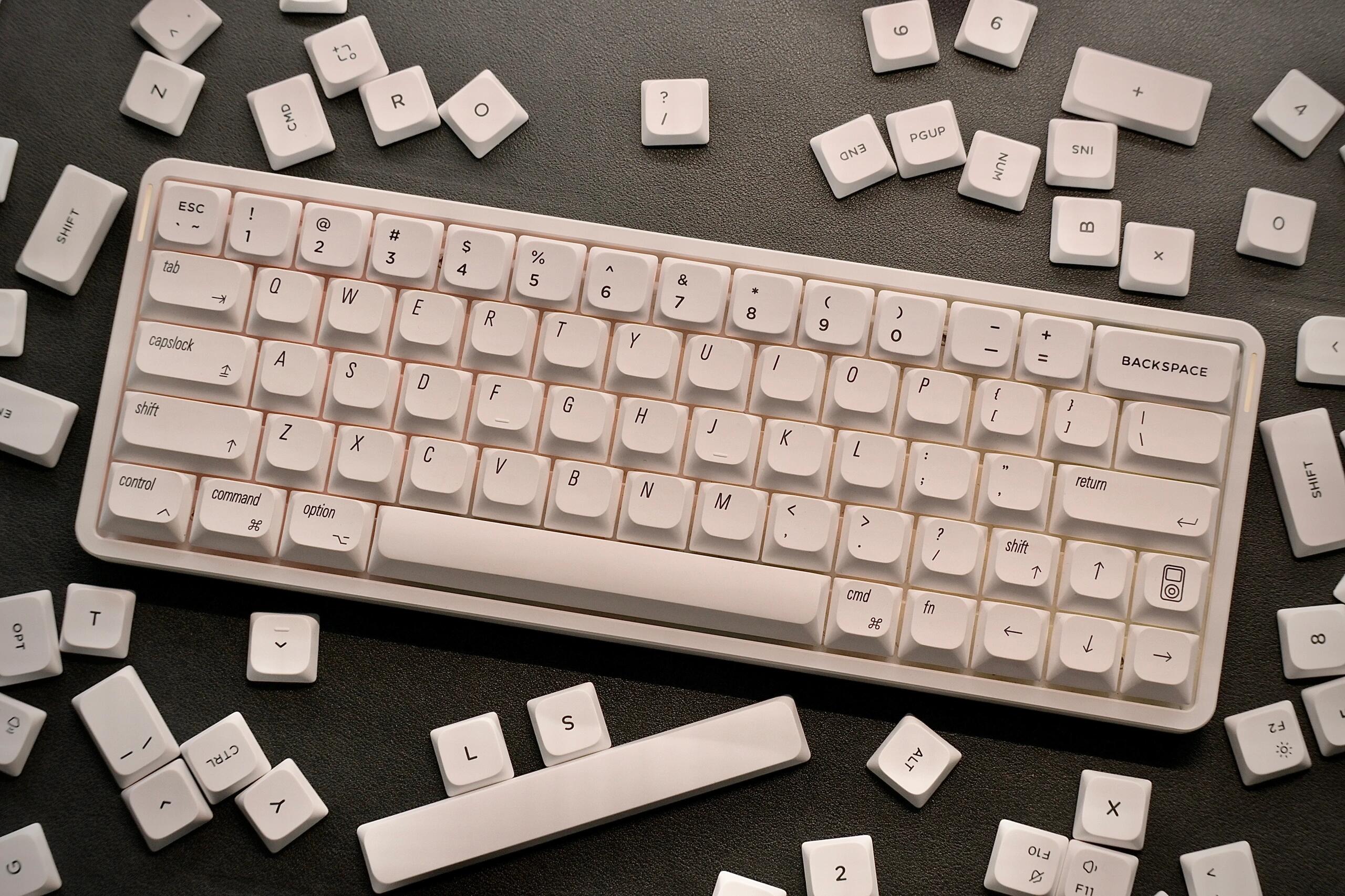 How to Achieve a Fresh Minimalist Look with Keycap Swaps