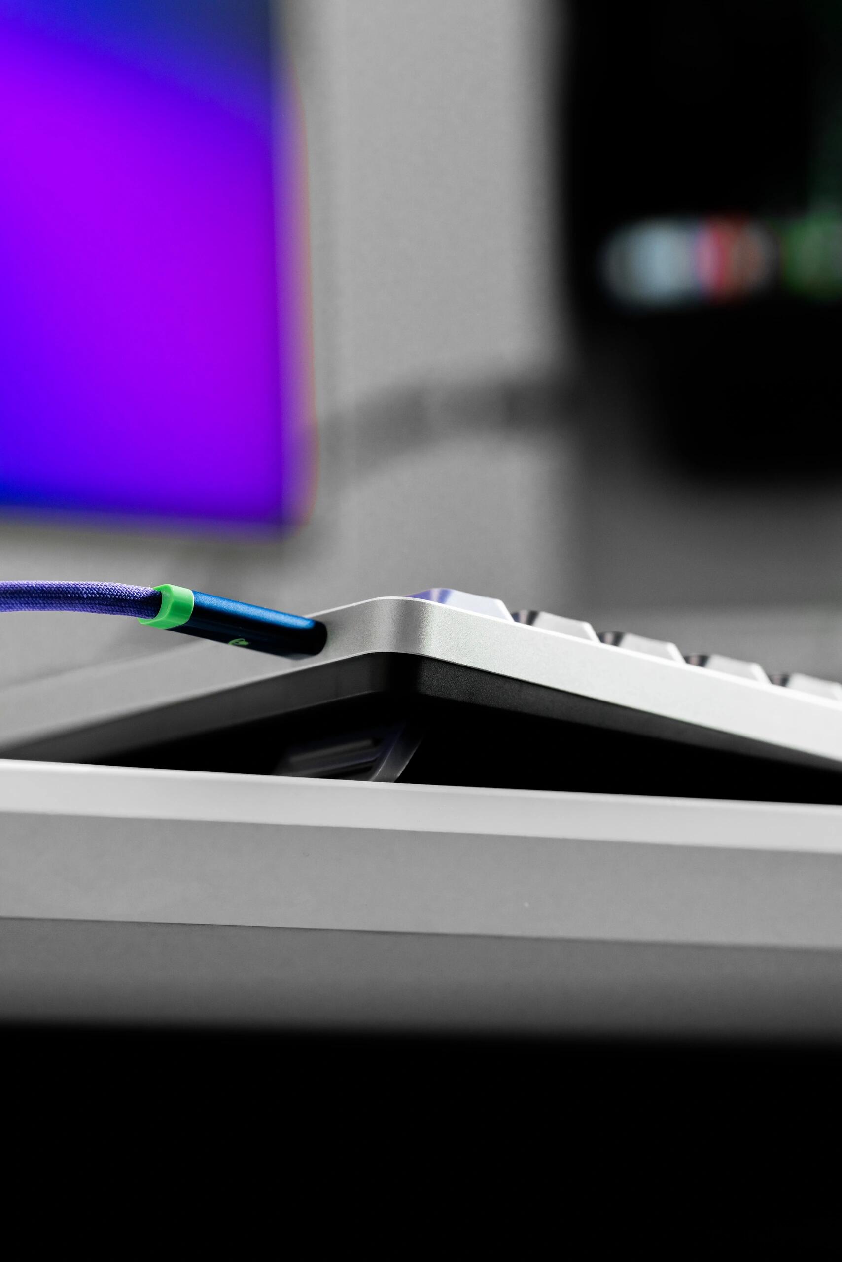 NuPhy Air 75 HE: Compact Keyboard with 8K Polling Rate and Ultra-Low Latency