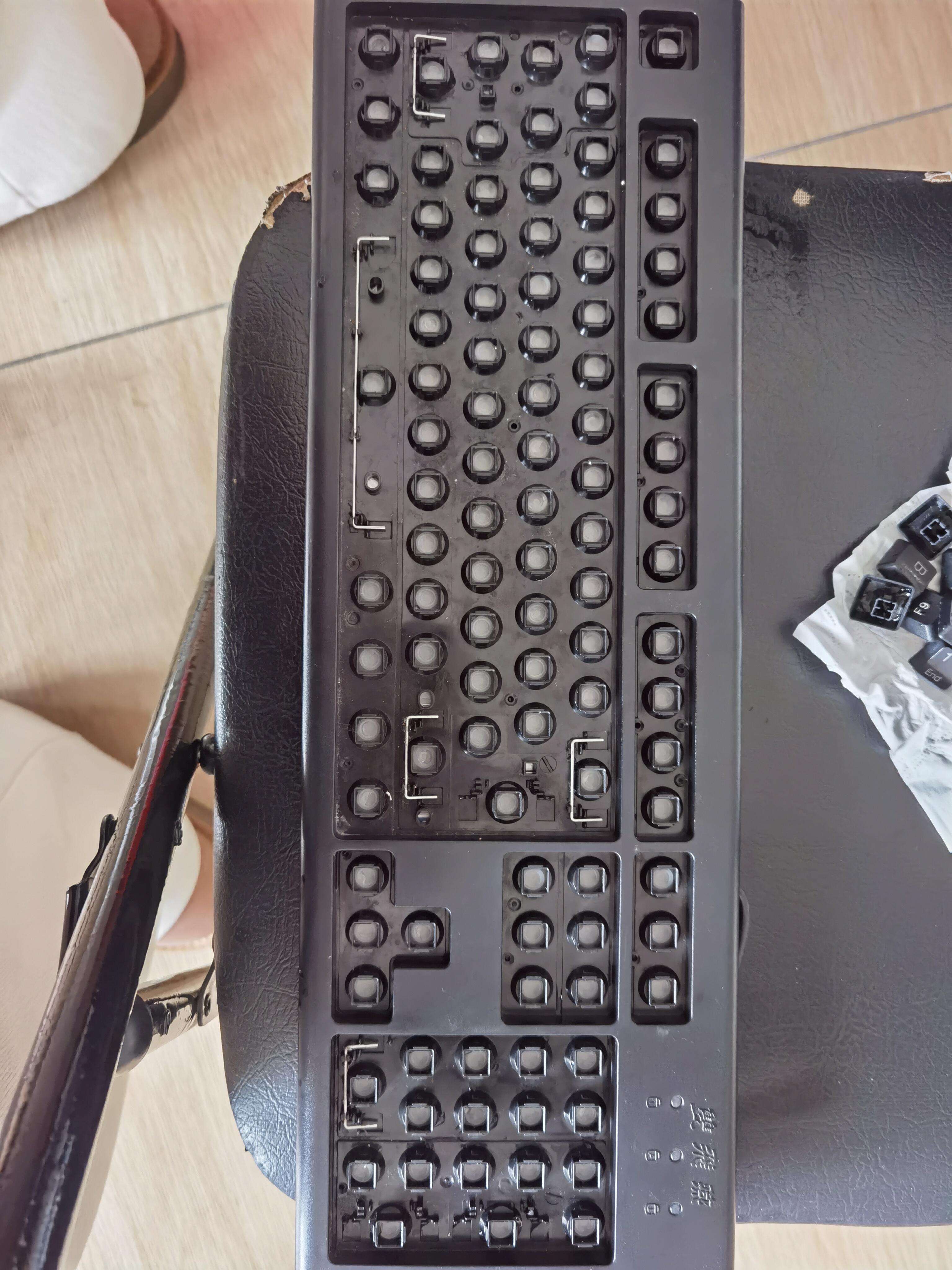 How to Clean a Dirty Keyboard: Easy Steps to Tackle Keyboard Gunk