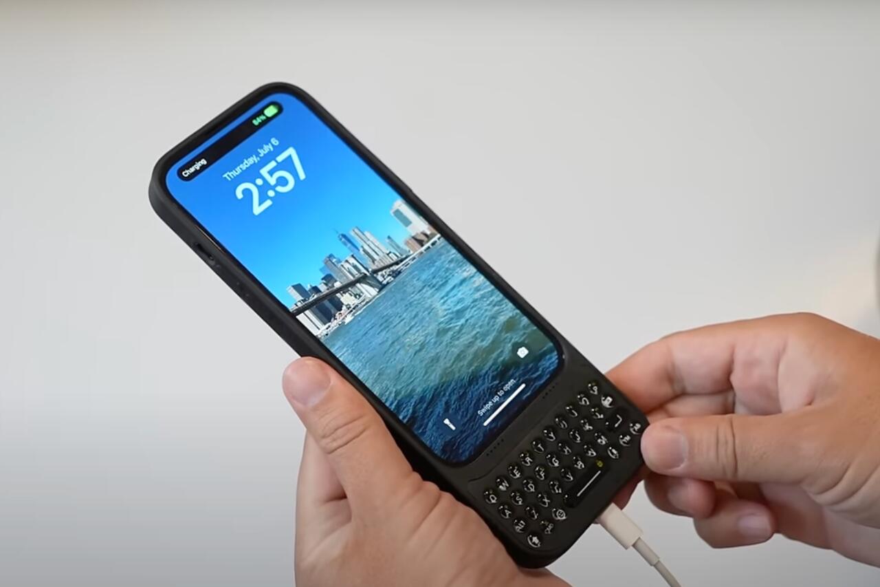Clicks Creator Keyboard: Enhance Your iPhone with a Physical Keyboard by Clicks Technology