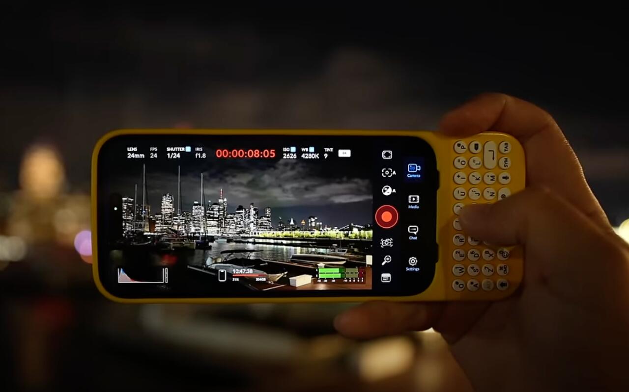 Clicks Creator Keyboard: Enhance Your iPhone with a Physical Keyboard by Clicks Technology
