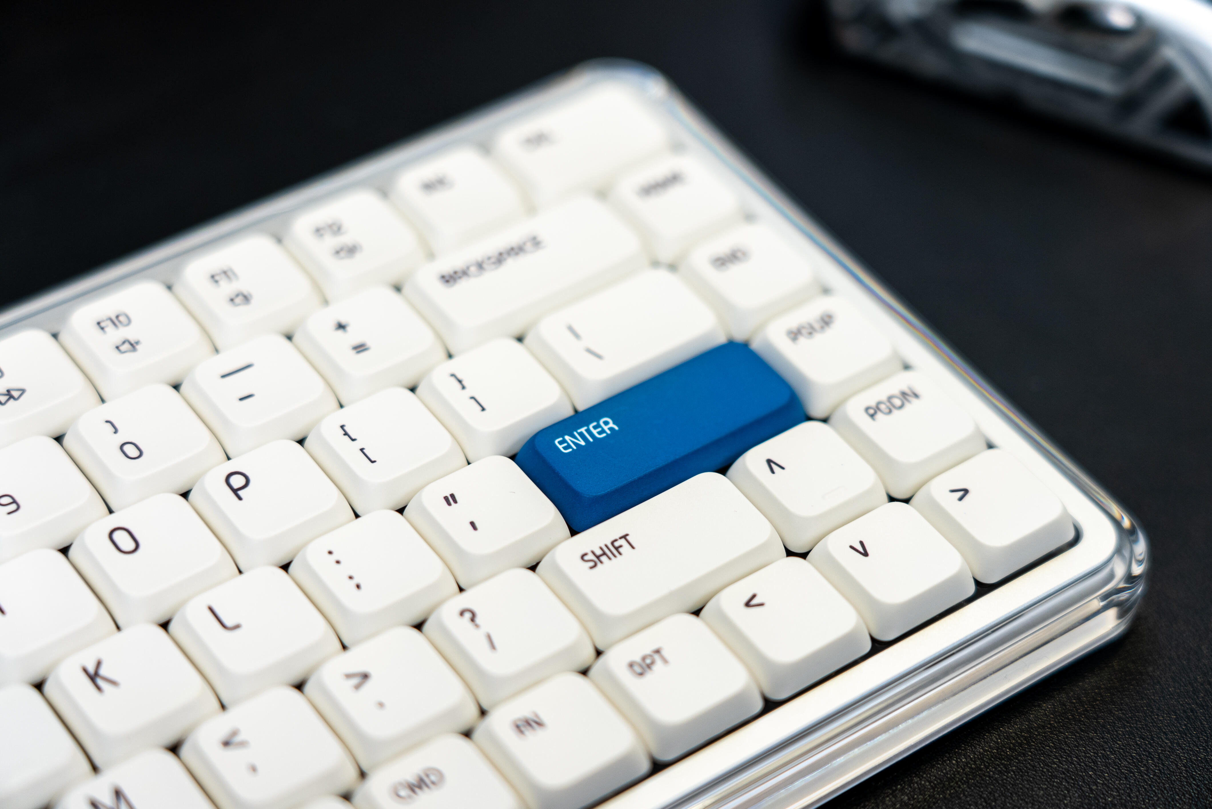 MelGeek O2 Tri-Mode Low-Profile Mechanical Keyboard: The Ultimate Mac Accessory