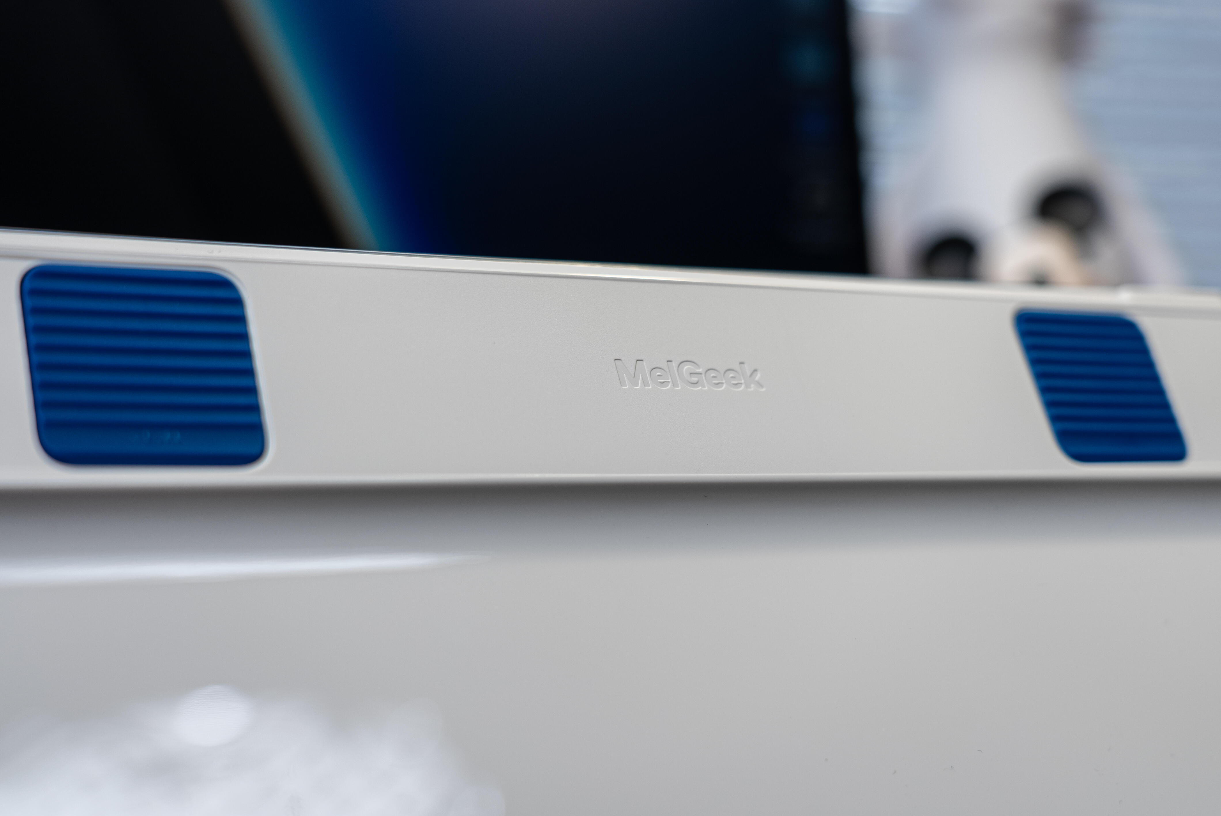 MelGeek O2 Tri-Mode Low-Profile Mechanical Keyboard: The Ultimate Mac Accessory