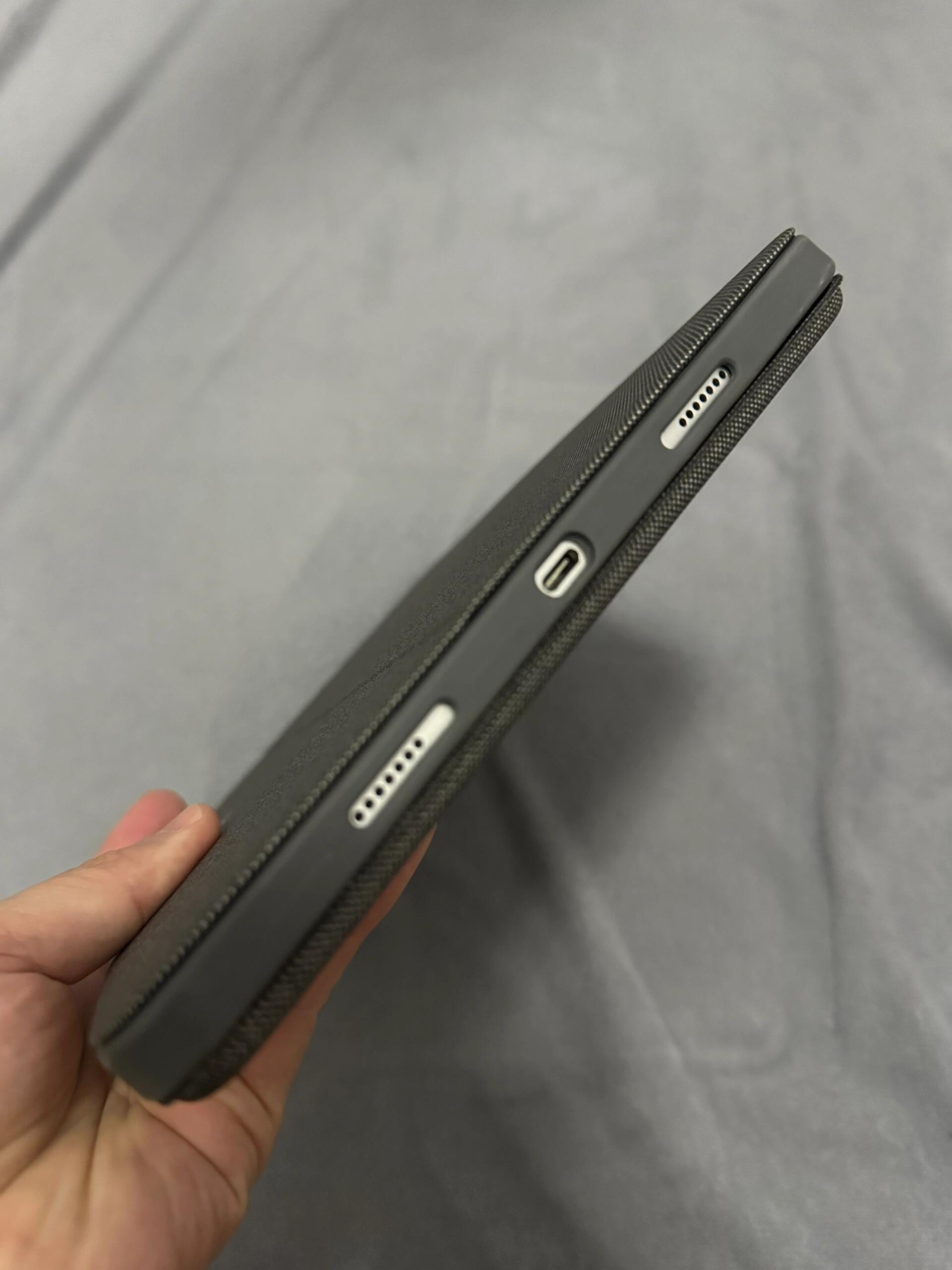 Logitech Combo Touch Review: The Ultimate Alternative to Apple's Magic Keyboard
