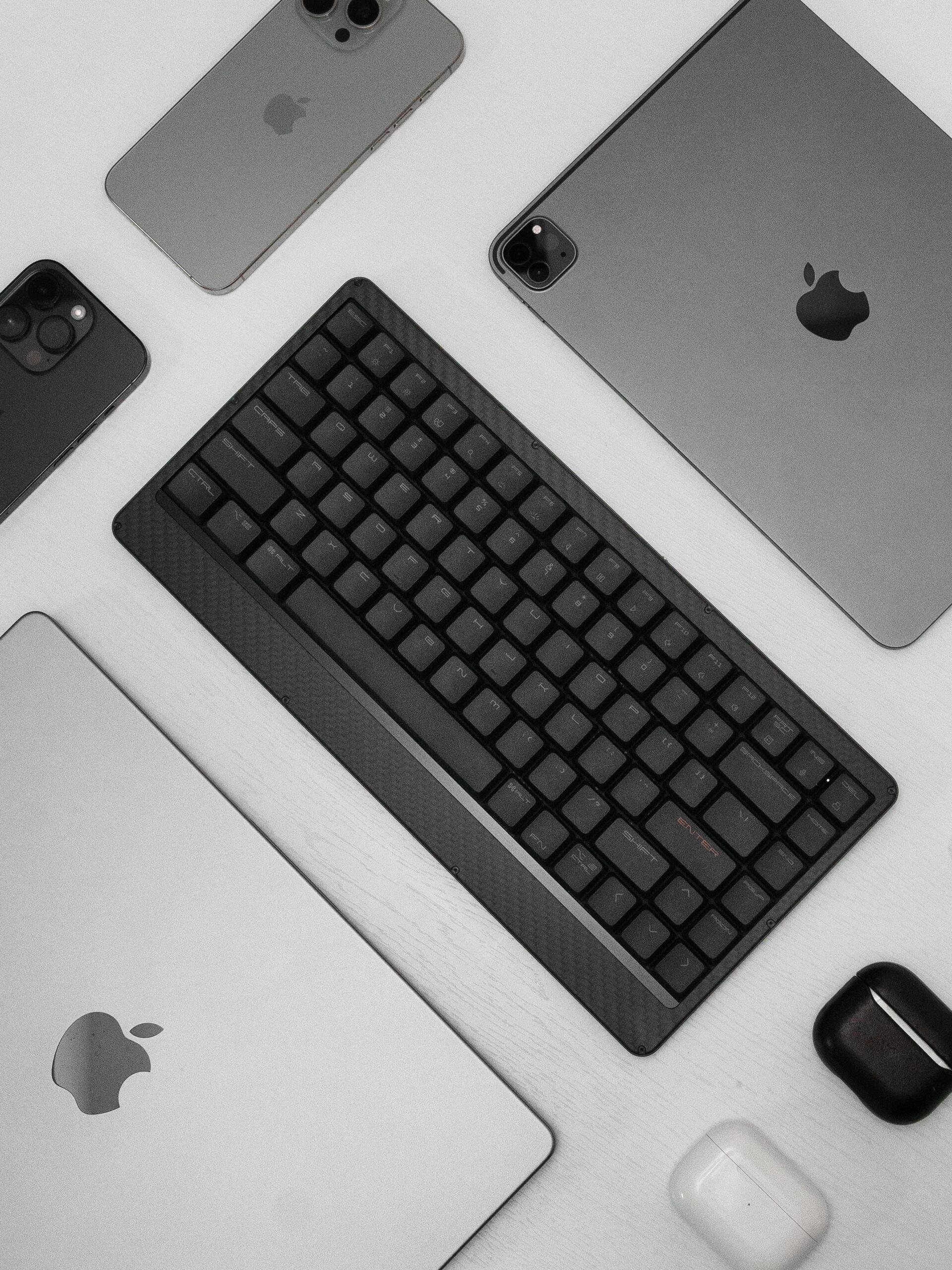 Lofree Edge Carbon Fiber Low-Profile Mechanical Keyboard Review: Lightweight & Minimalist Design