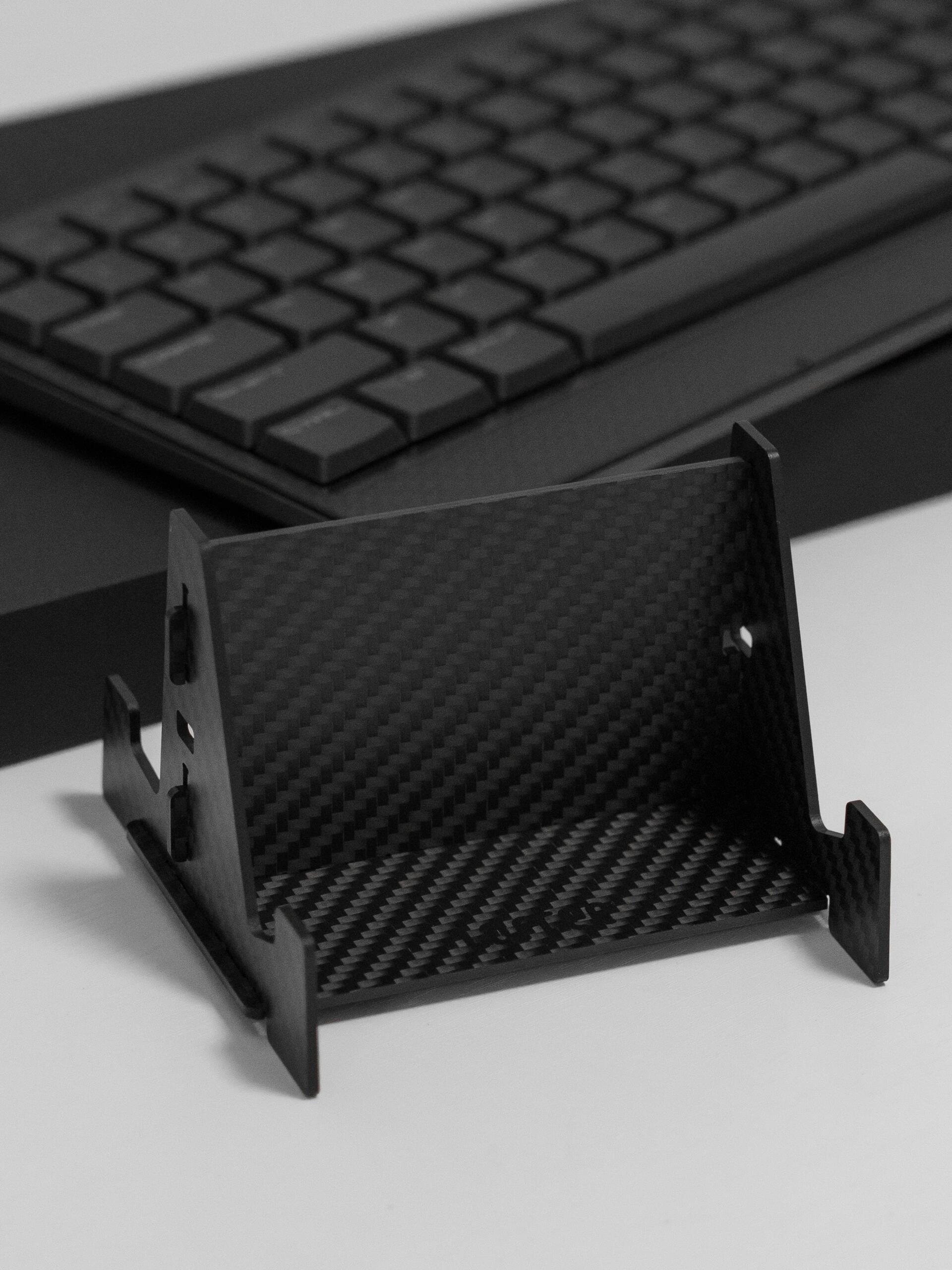 Lofree Edge Carbon Fiber Low-Profile Mechanical Keyboard Review: Lightweight & Minimalist Design