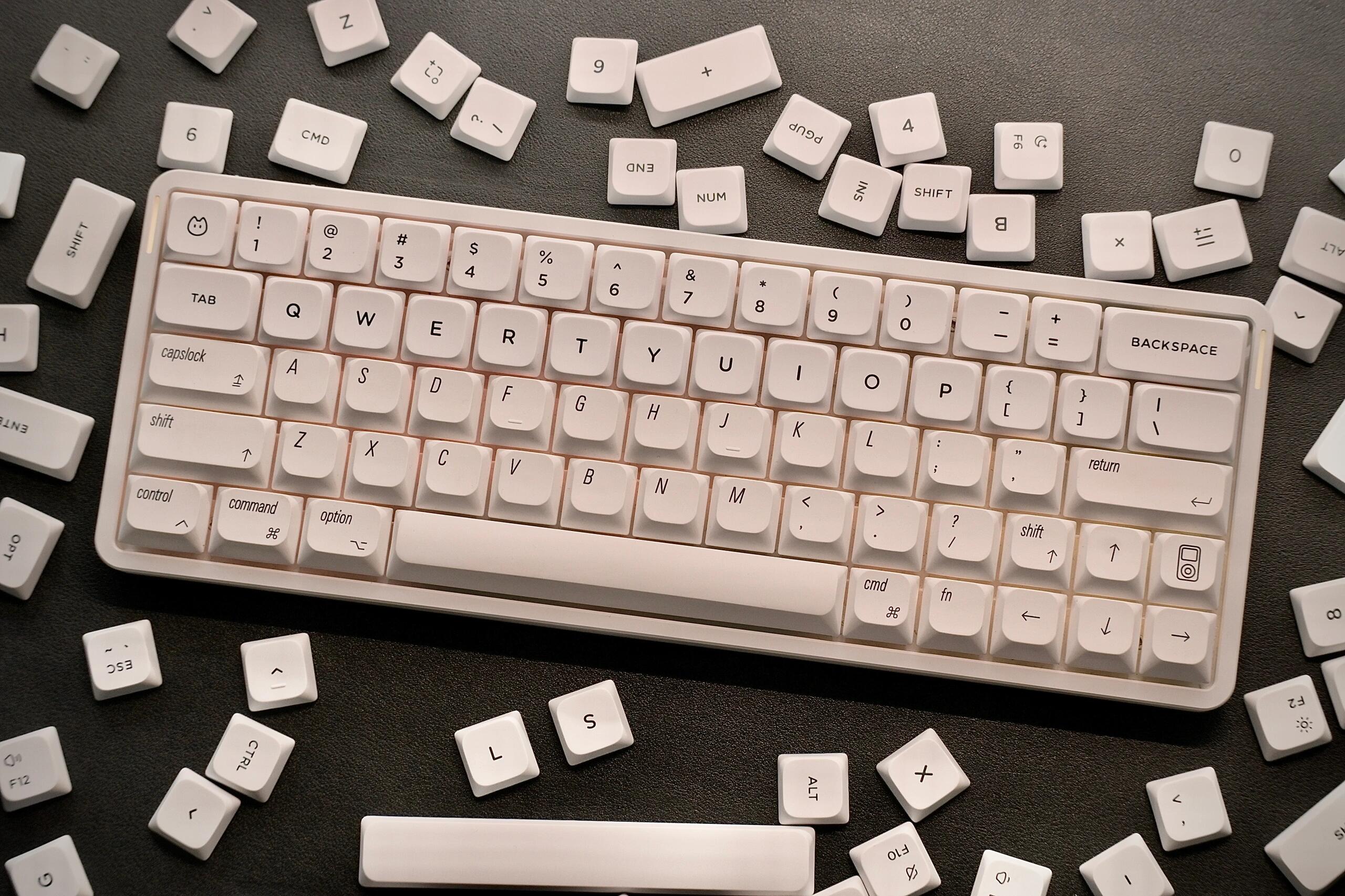 How to Achieve a Fresh Minimalist Look with Keycap Swaps
