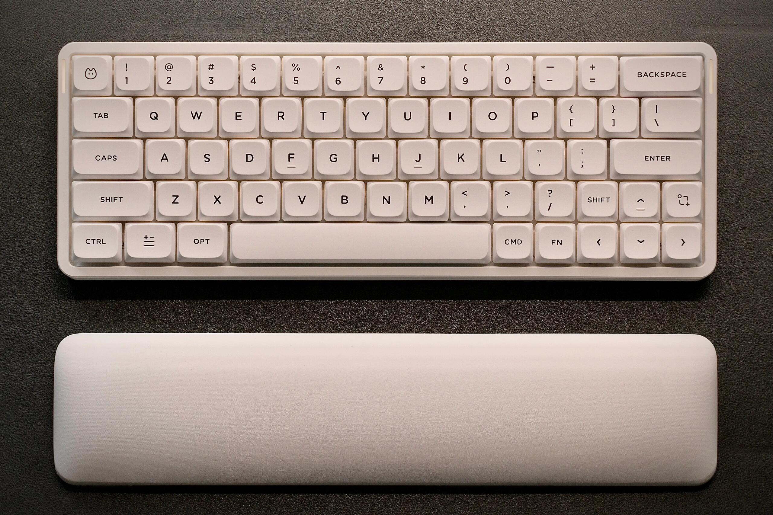 How to Achieve a Fresh Minimalist Look with Keycap Swaps