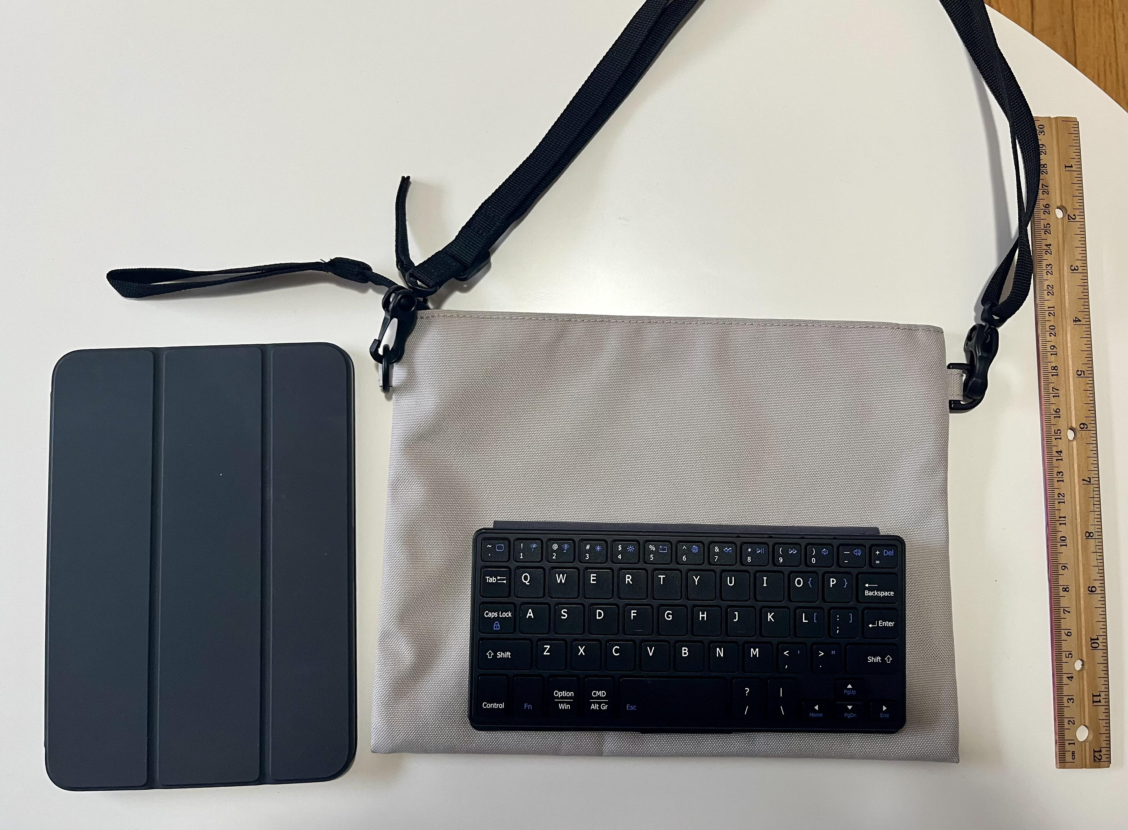 Mini Keyboard Review: Compact, Cute, and Perfect for Bedtime Typing