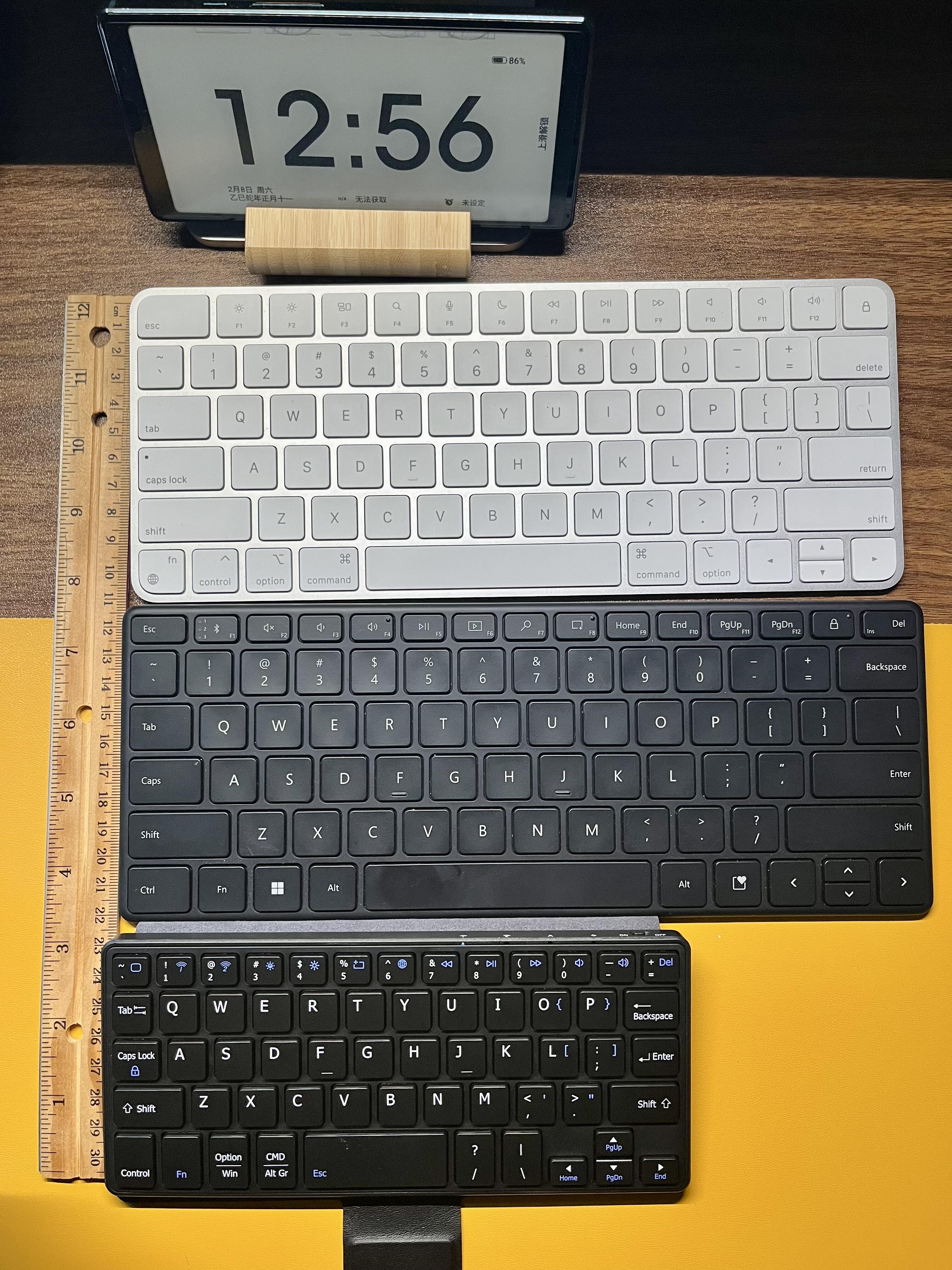Mini Keyboard Review: Compact, Cute, and Perfect for Bedtime Typing
