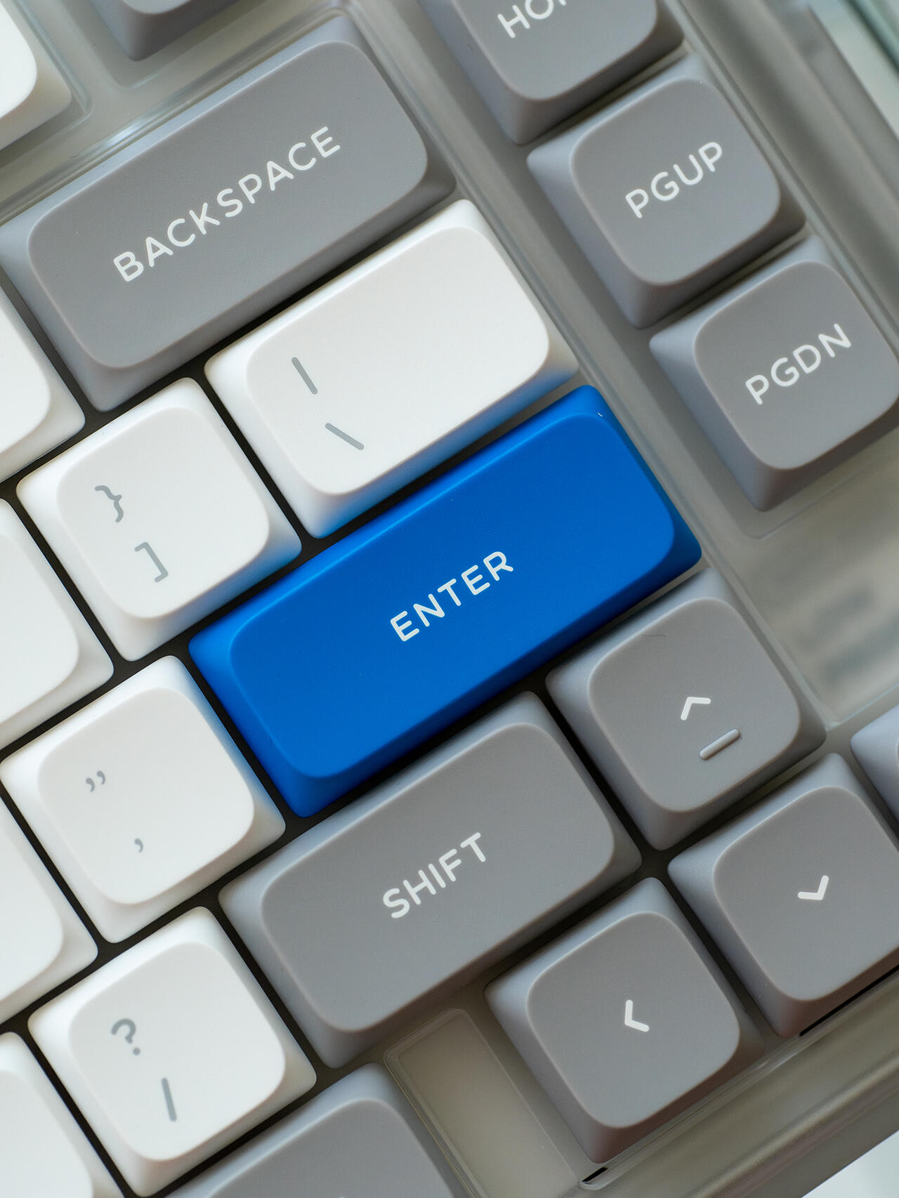 NuPhy Kick75 Review: Innovative Design and Customizable Low-Profile Keyboard