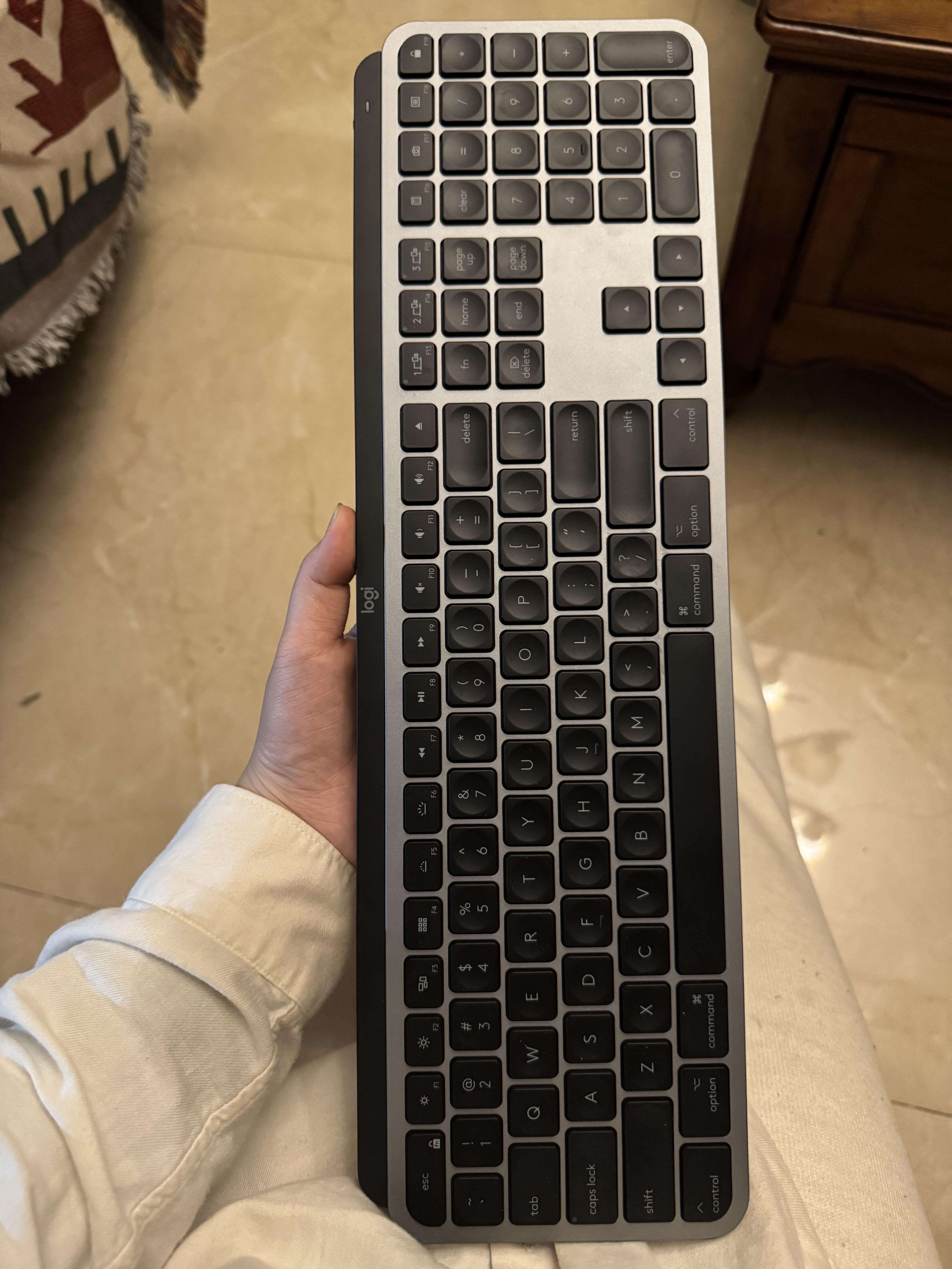 Logitech Keyboard Review: Outstanding Feel, Appearance, and Battery Life