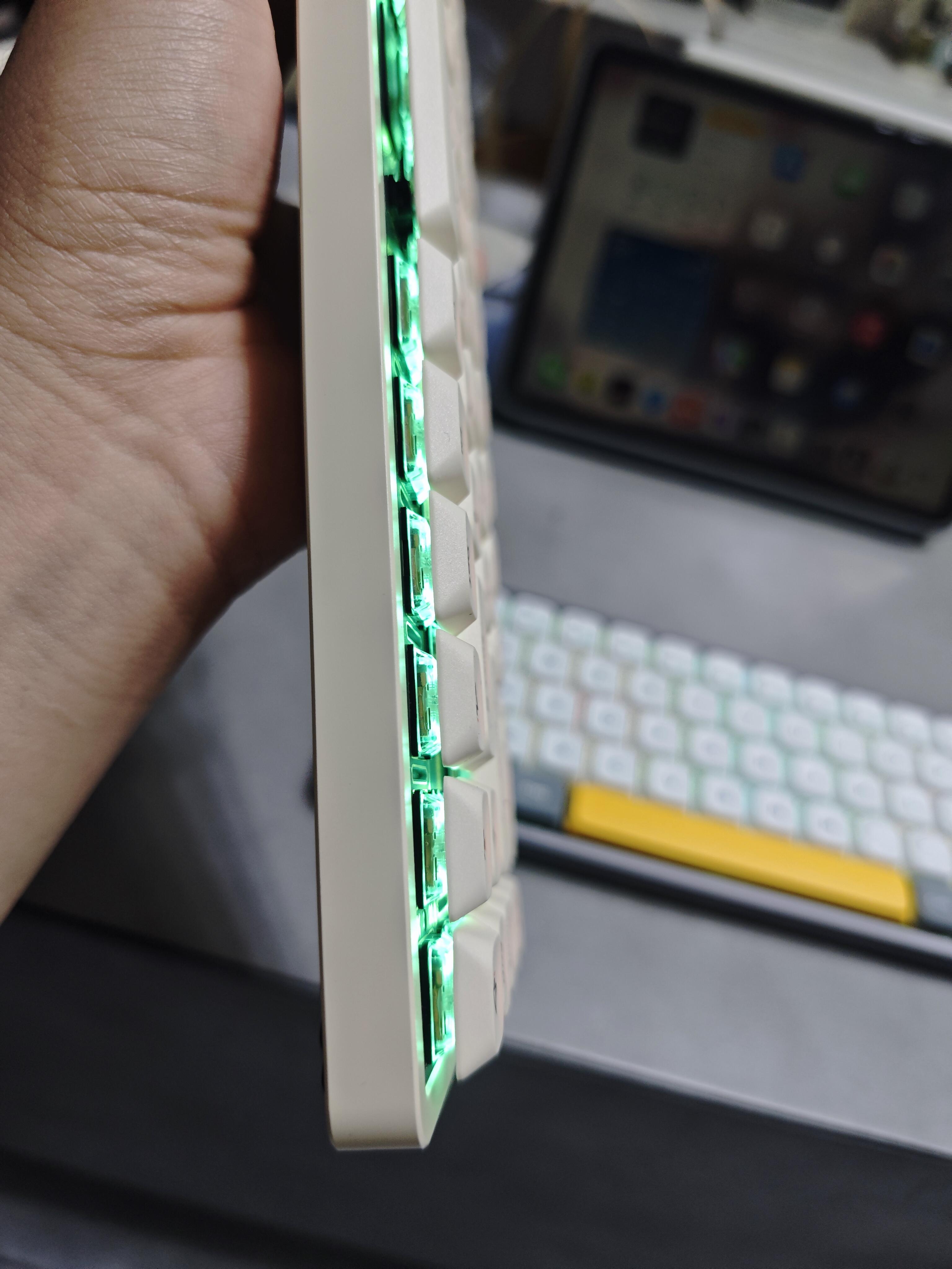 nuphy air60 v2 Review: The Best Low-Profile Keyboard Choice