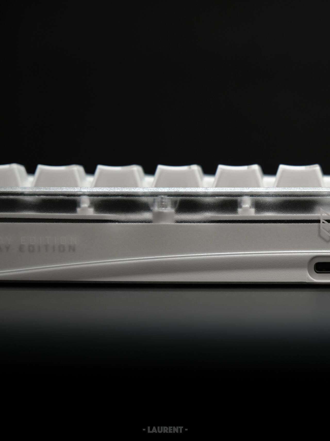 Bauer Lite × X-RAY Edition Review: Transparent Tech Design by OMNITYPE and Mod Musings Studio