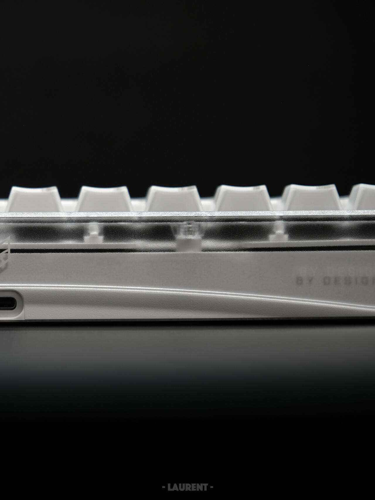 Bauer Lite × X-RAY Edition Review: Transparent Tech Design by OMNITYPE and Mod Musings Studio