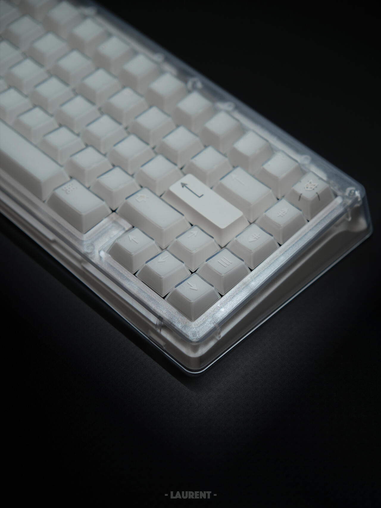 Bauer Lite × X-RAY Edition Review: Transparent Tech Design by OMNITYPE and Mod Musings Studio